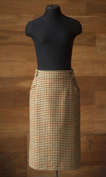 Women DAKS Skirt Beige Wool 46