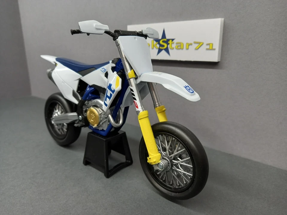 1/12 NewRay Husqvarna FS 450 2019 Supermoto Motard - Immagine 3 di 4