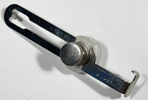Singer Adjustable Seam Guide Edge Gauge 161172 Metal Clear Plastic - Picture 2 of 3