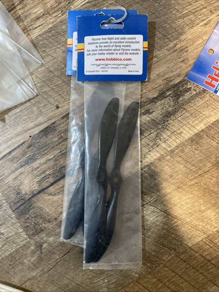 Hélices de repuesto para avión Hobbico Flyzone Cessna 182 6,75" HCAQ3501 Foto 2 de 2