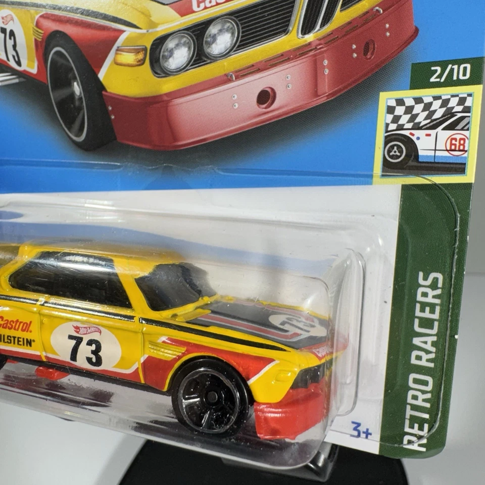 Hot Wheels 2022 ~ Coche de carreras BMW 3.0 CSL '73 ~ Super Treasure Hunt - Tarjeta arrugada Foto 4 de 4