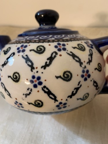 Tetera de cerámica polaca Boleslawiec con remolinos y flores azules HERMOSA 🤩 USADA EN EXCELENTE ESTADO - Imagen 22 de 24