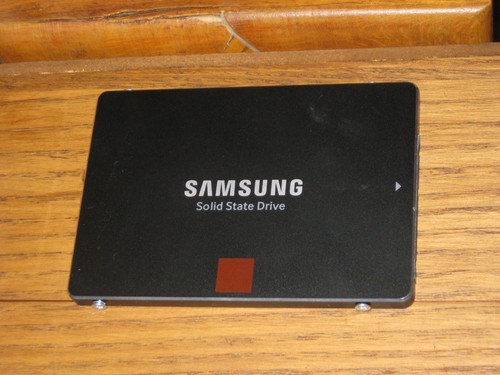 Used Samsung MZ-7KE256 850 Pro 256GB SSD Solid State Drive SATA III 2.5"