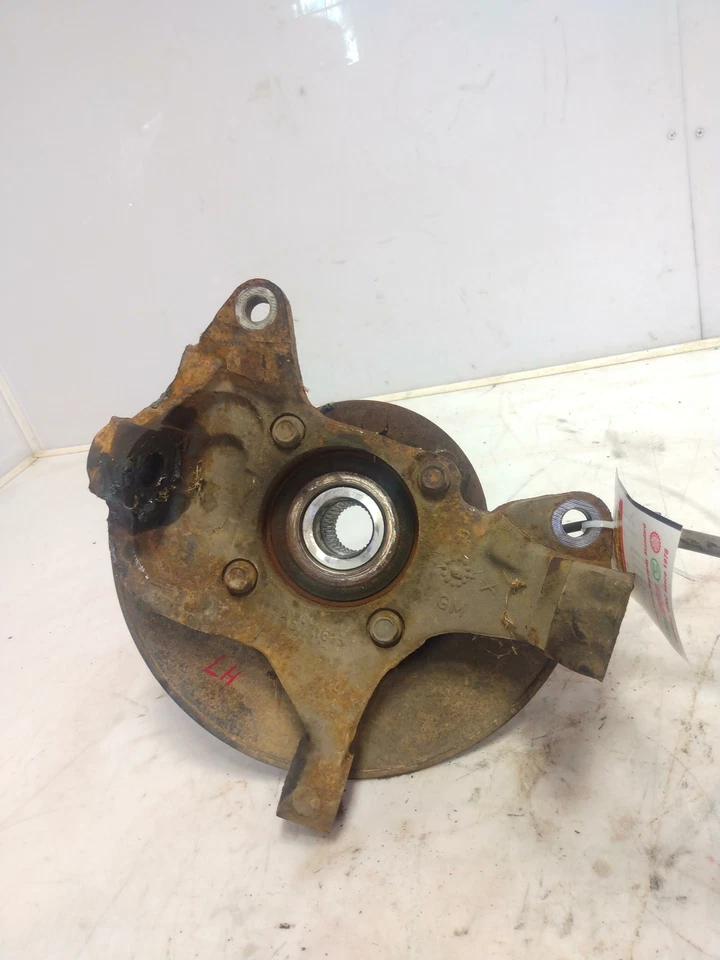 01 - 07 Sierra Silverado 2500 3500 Classic Front Spindle w/ Hub LH 4x4 ONLY OEM - Image 3 of 4