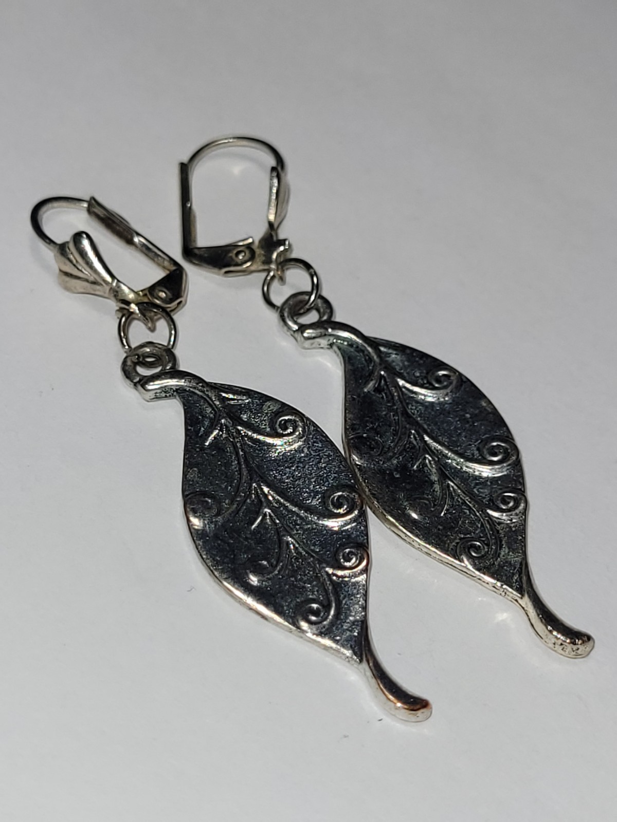 Silvertone Leaf Dangle Leverback Statement Earrin… - image 5