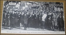 1968 Martin Luther King Jr. & Clergy Vietnam War Protest Newsweek Clipping Photo