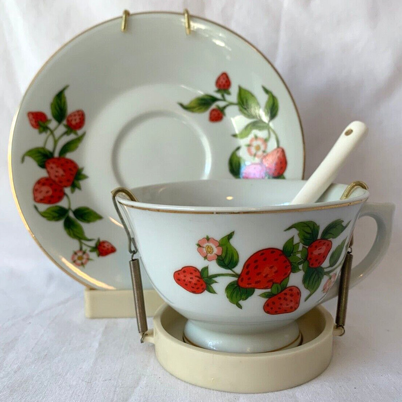 Teacup, Spoon & Saucer Set w Stand - Vintage Teleflora Strawberry Vine Design