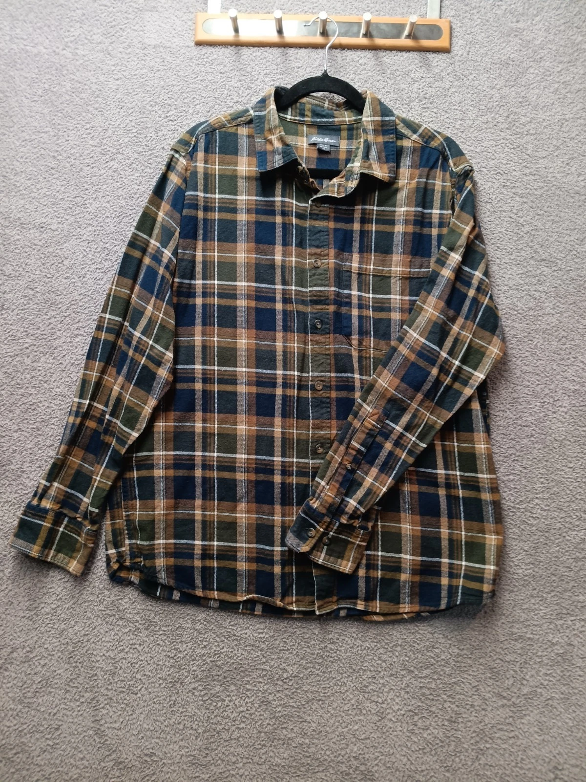 Eddie Bauer Plaid Flannel Shirt Men L Cotton Button Up Outdoor