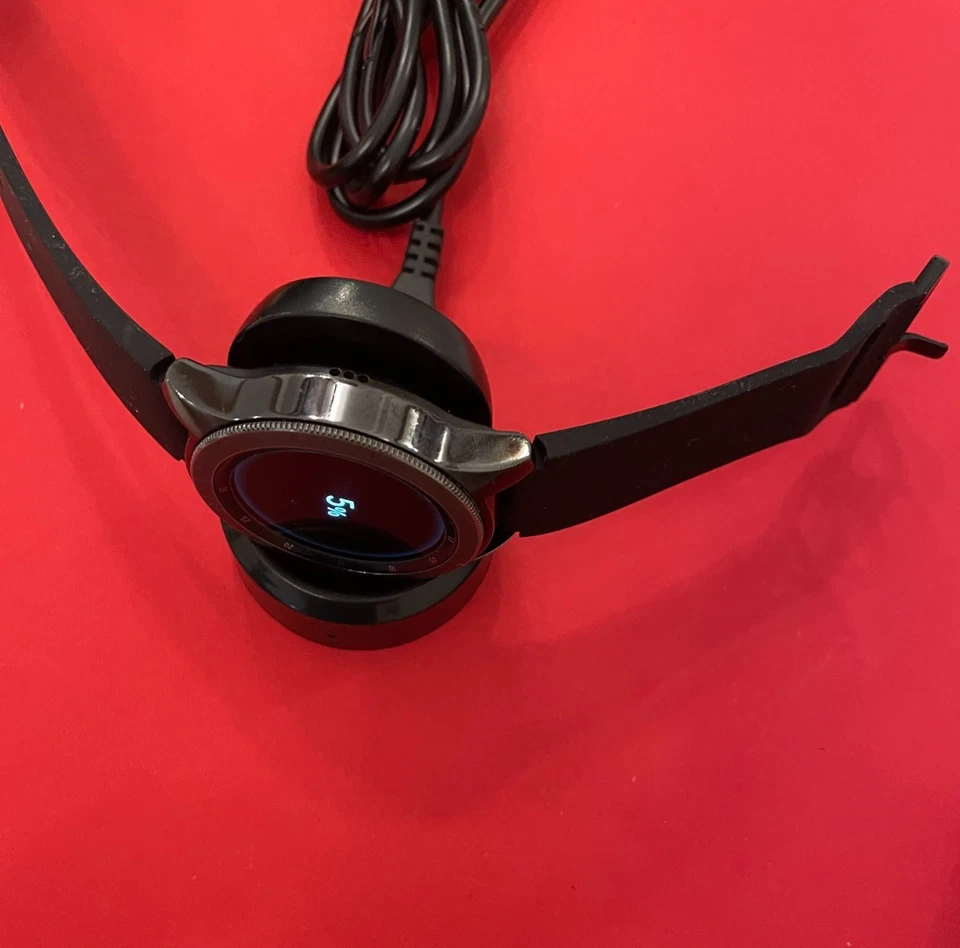 Samsung Galaxy Watch 2 SM-R810 42mm Edelstahlgehäuse Schwarz mit Armband Guter - Bild 3 von 4