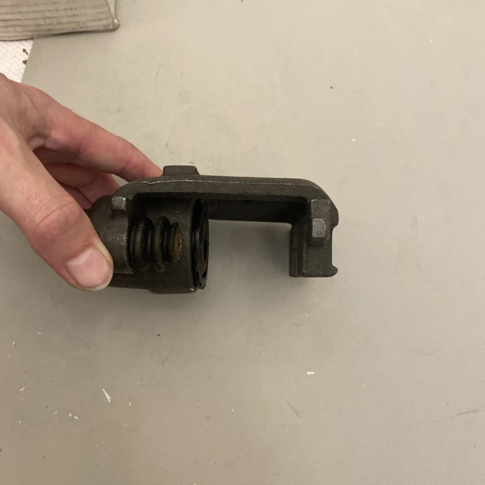 Pinza de freno trasera derecha GAP para Chrysler LeBaron Plymouth Sundance Cardone Foto 4 de 4