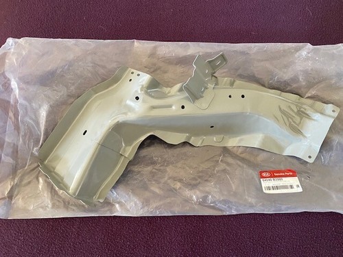 OEM NEW Passenger Side Fender Apron Reinforcement 14-19 Kia Soul 64540 ...