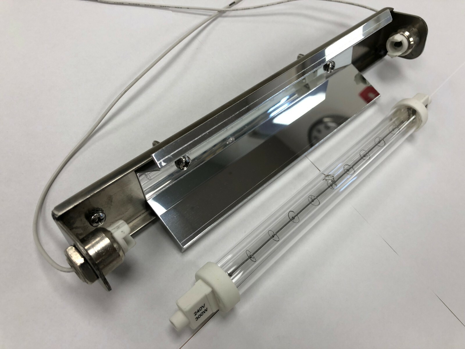 300W CATERING PUSH FIT HEAT LAMP GANTRY LIGHT INFRARED BULB COMPLETE