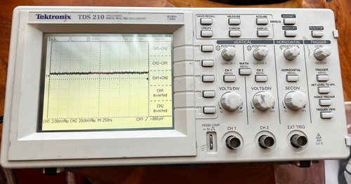 Tektronix TDS210 60MHz Oscilloscope. READ FIRST!! - Picture 18 of 18
