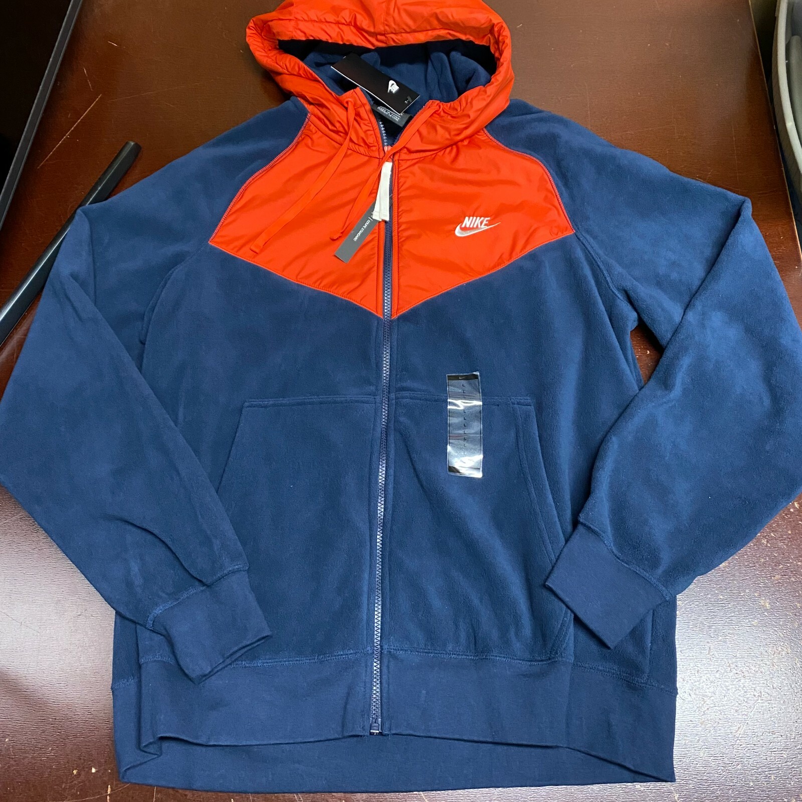 tech fleece red and blue