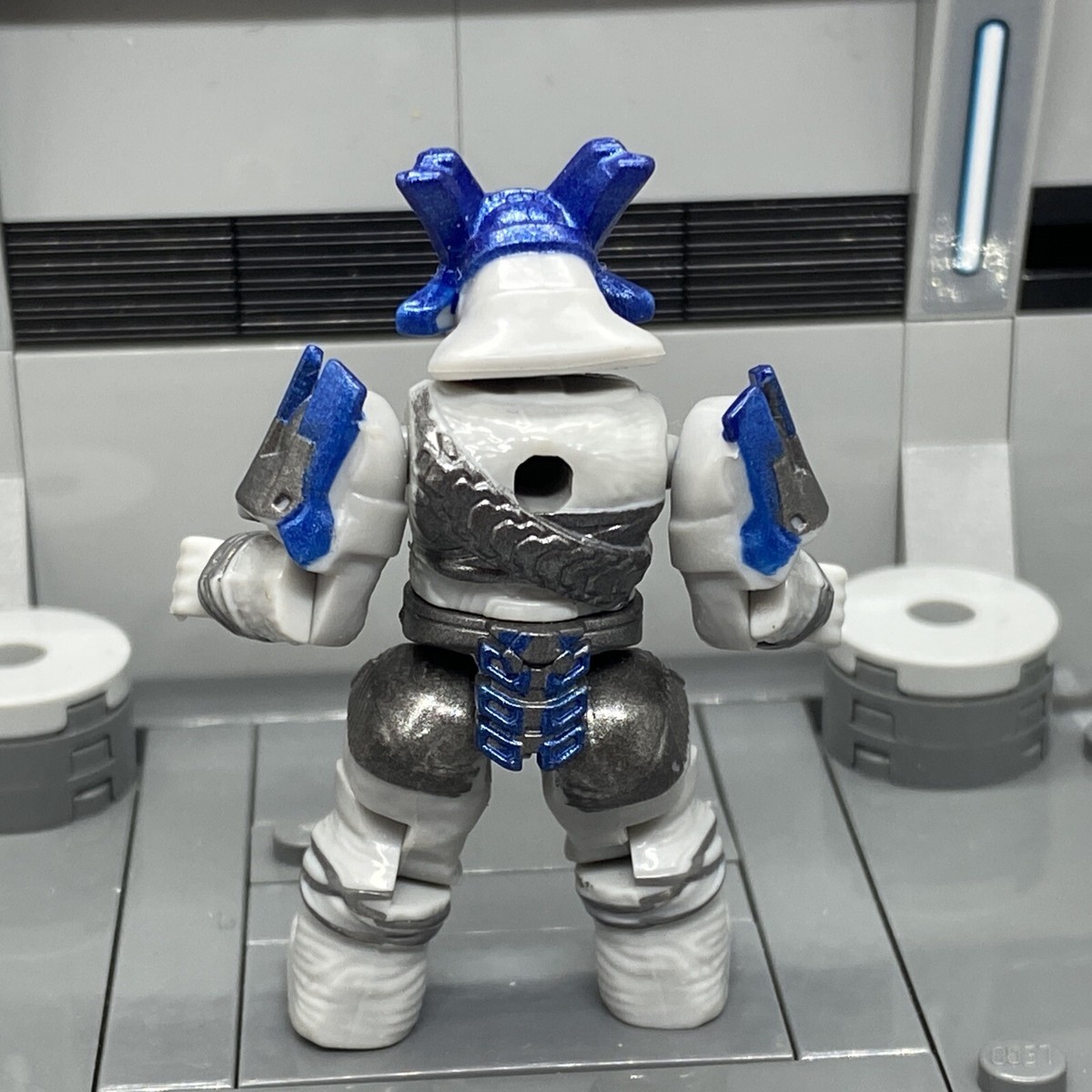 【希少】　HALO ハロ GROBETREKKER MEDIUM CHEST Mega Bloks Construx Halo Covenant Blue Brute Major Mini Figure #1