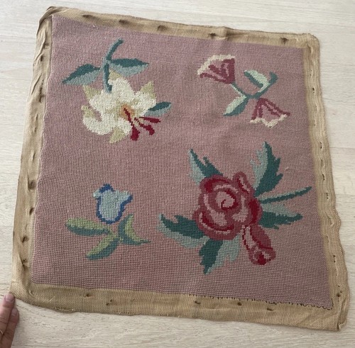 VTG Hiawatha Needlepoint Seat Cover Pillowcase 17x17 Pink & Flowers # 5 - Picture 2 of 6