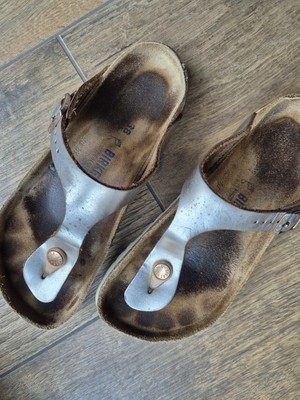 Gut eingelaufene Birkenstocks   mit echter Charakter-Patina