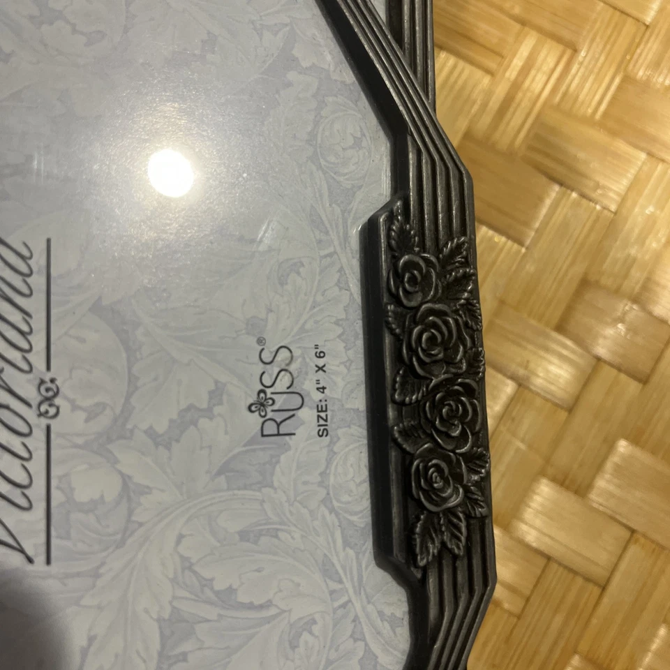 Marco de fotos Russ Victoriana gris peltre plata metal 6X7" vid floral 4X6" Foto 4 de 4