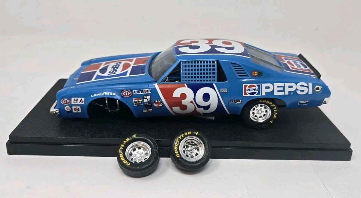 MPC Pepsi Chevelle Stock Car Model Kit 1/25 Scale NASCAR For Parts