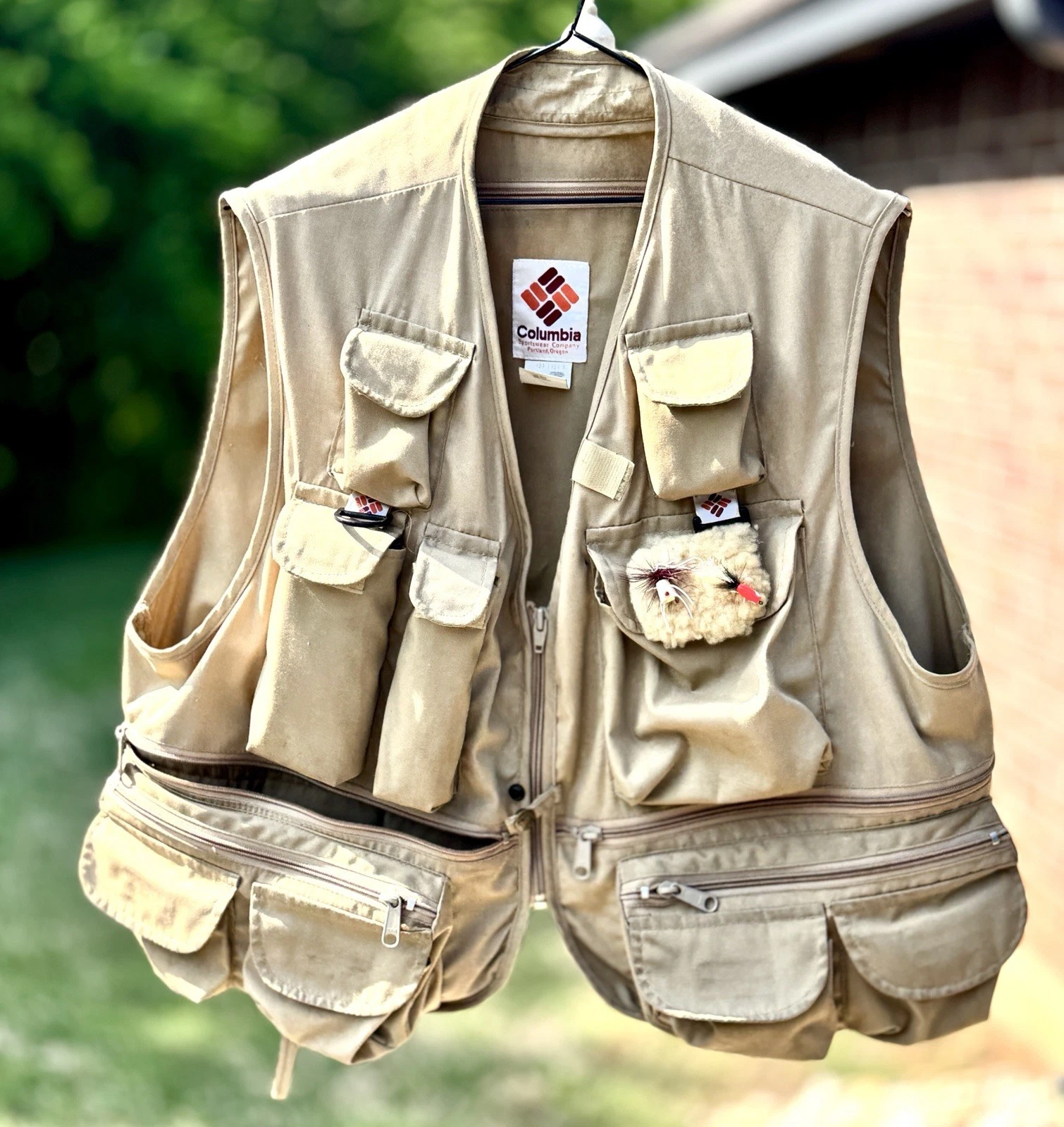 Vintage Columbia Sportswear Fly Fishing Vest XL Tan 70s 80s Portland Oregon
Opens in a new window or