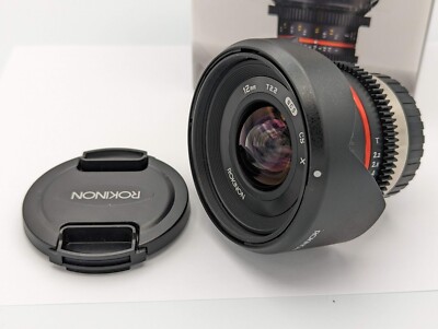 定番のクラシック Rokinon Cine CV12M-FX 12mm T2.2 シネレンズ 富士