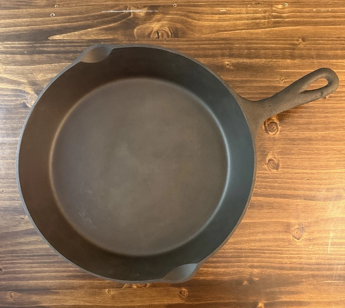 Chicago Foundry Hardware CFH 8 Diamond 1930's Cast Iron Skillet Heat Ring
Opens in a new window or