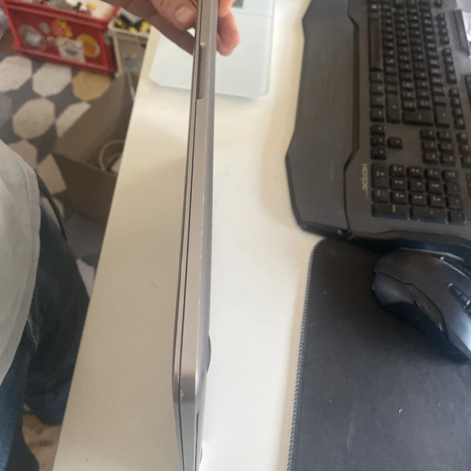 Apple MacBook Pro 15" 2017 · i7 · 16GB · 1TB, Foto 4 von 5