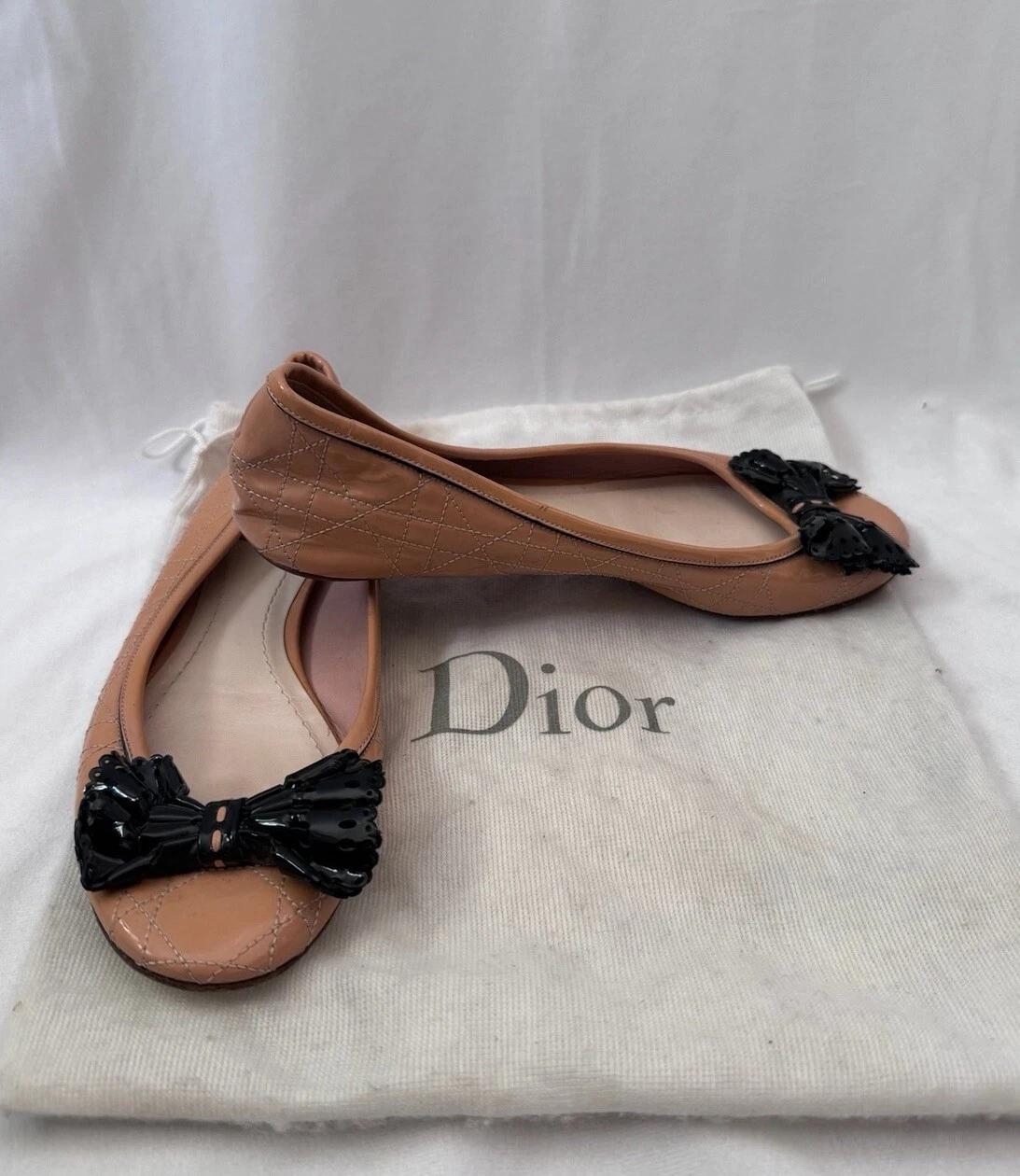 Chaussures ballerines plates authentiques pour femmes Dior cuir beige verni taille 8
