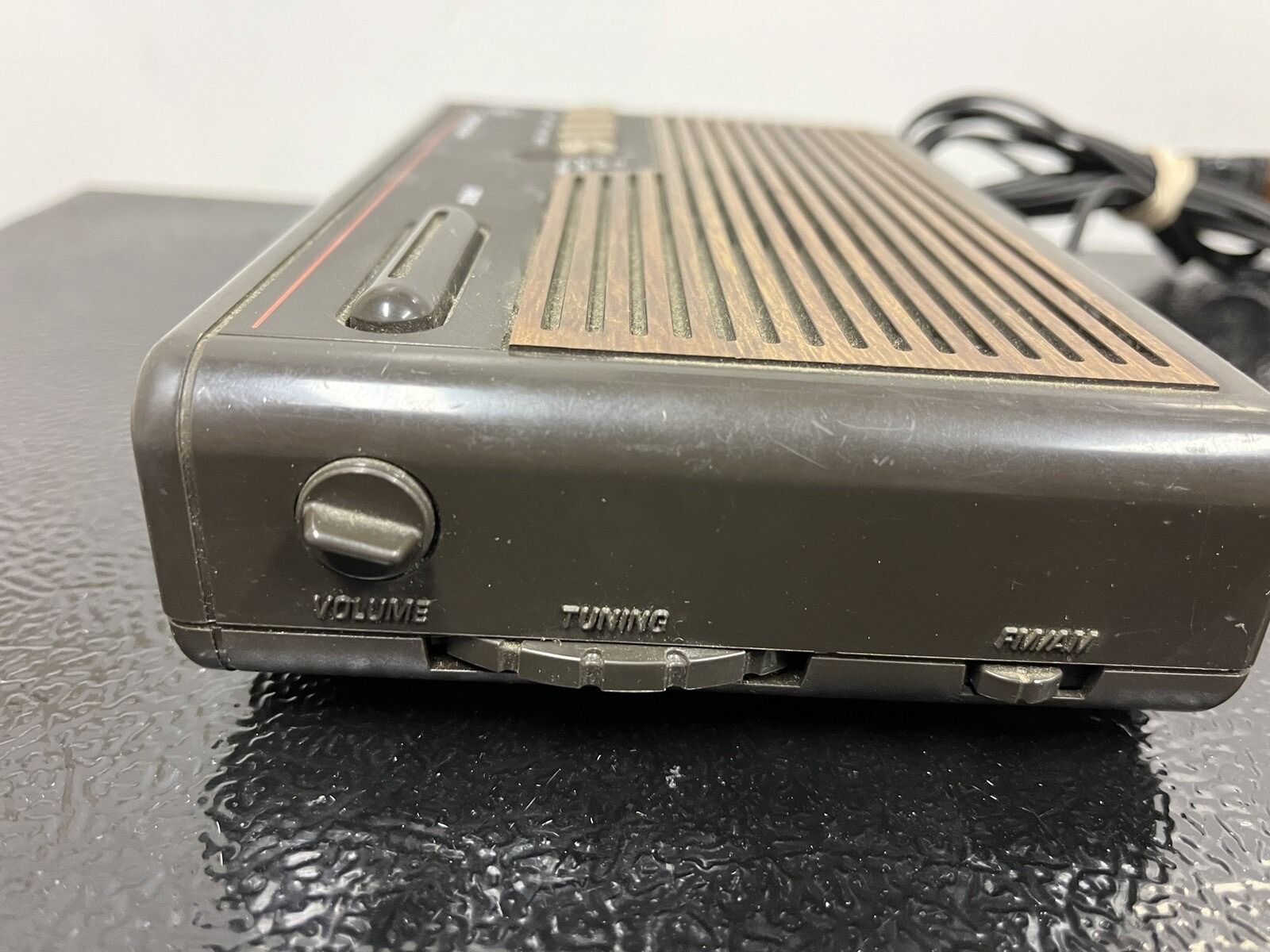 General Electric 74612B Vintage GE AM/FM LED Digital Clock Radio