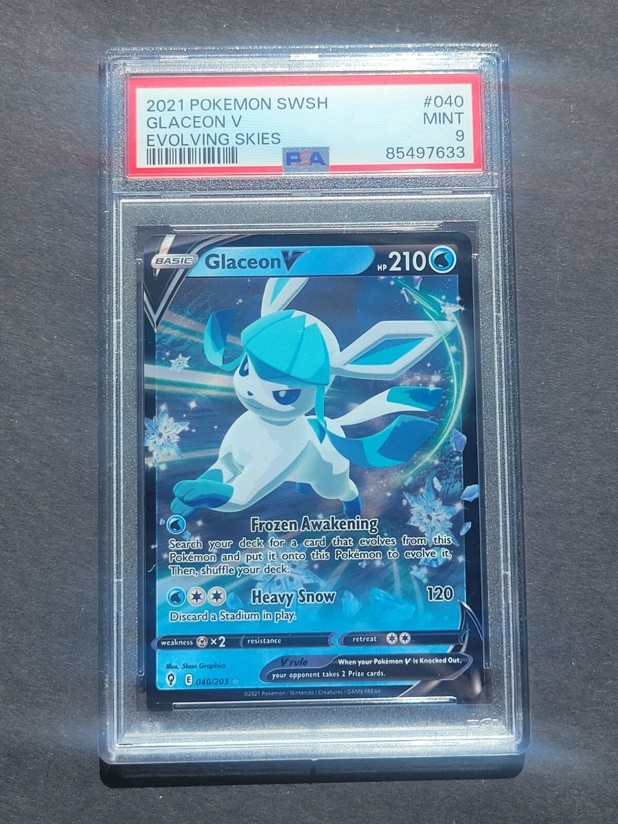 PSA 9 GLACEON V 040/203 - SWORD & SHIELD EVOLVING SKIES HOLO RARE
