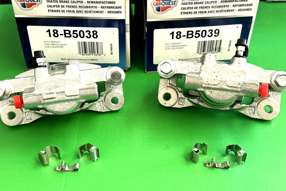 Par de pinzas de freno de disco con soporte para Jeep Mitsubishi Chrysler trasero derecho/izquierdo Foto 3 de 3