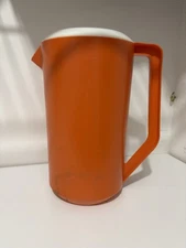 Vintage Avocado Orange Rubbermaid 2 1/4 Quart Pitcher J 2445 With Lid 1970's