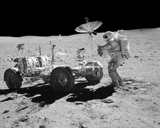 NASA APOLLO 16 ASTRONAUT JOHN YOUNG WITH LUNAR ROVER PHOTOGRAPH PHOTO PRINT