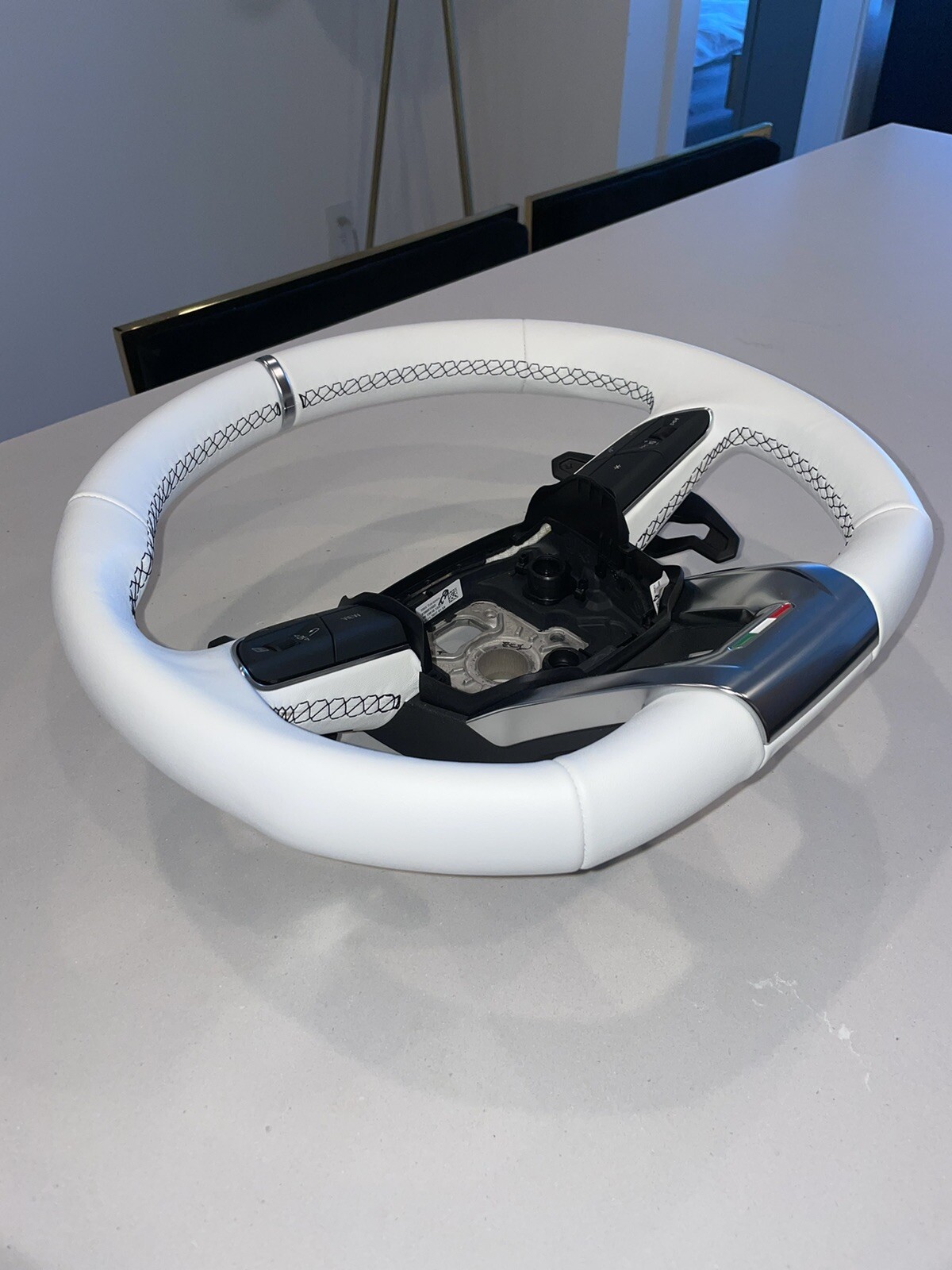 GENUINE LAMBORGHINI URUS NEW WHITE LEATHER CHROME BANG STITCH STEERING WHEEL