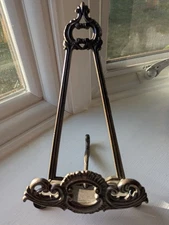 Victorian Style Tabletop Easel Display Stand Book Holder Painted Metal 12"