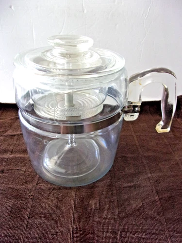 VINTAGE PYREX 9 CUP PERCOLATOR #7759 COMPLETE NO CHIPS  READ BELOW