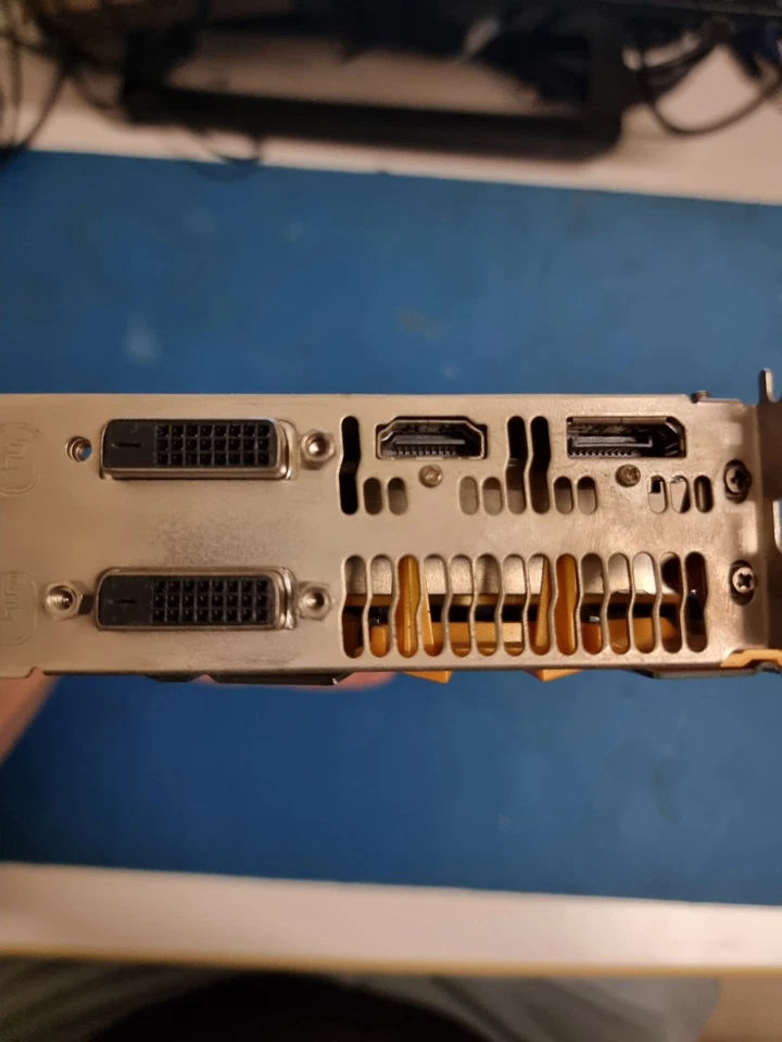 GPU AMD RADEON SAPPHIRE R9 290X TRI-XXX 4GB-GAMING-EDITING-UFFICIO - Immagine 3 di 4