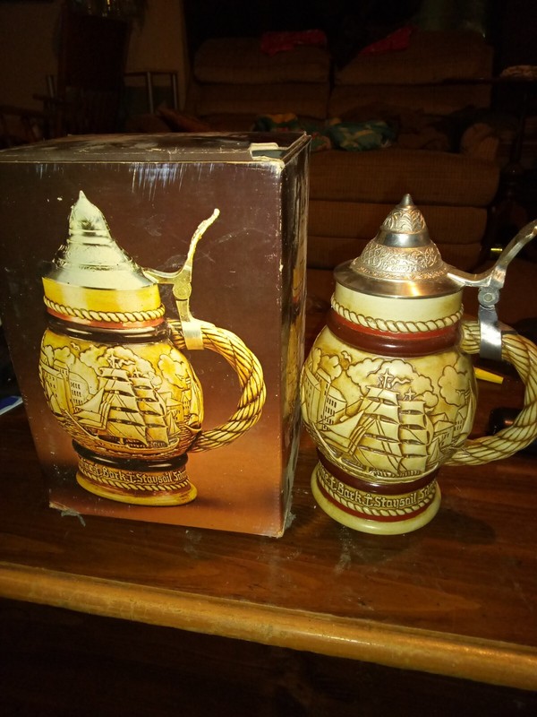 Vintage Avon Tall Ships Ceramic Stein 1977 There is no Cologne in the box