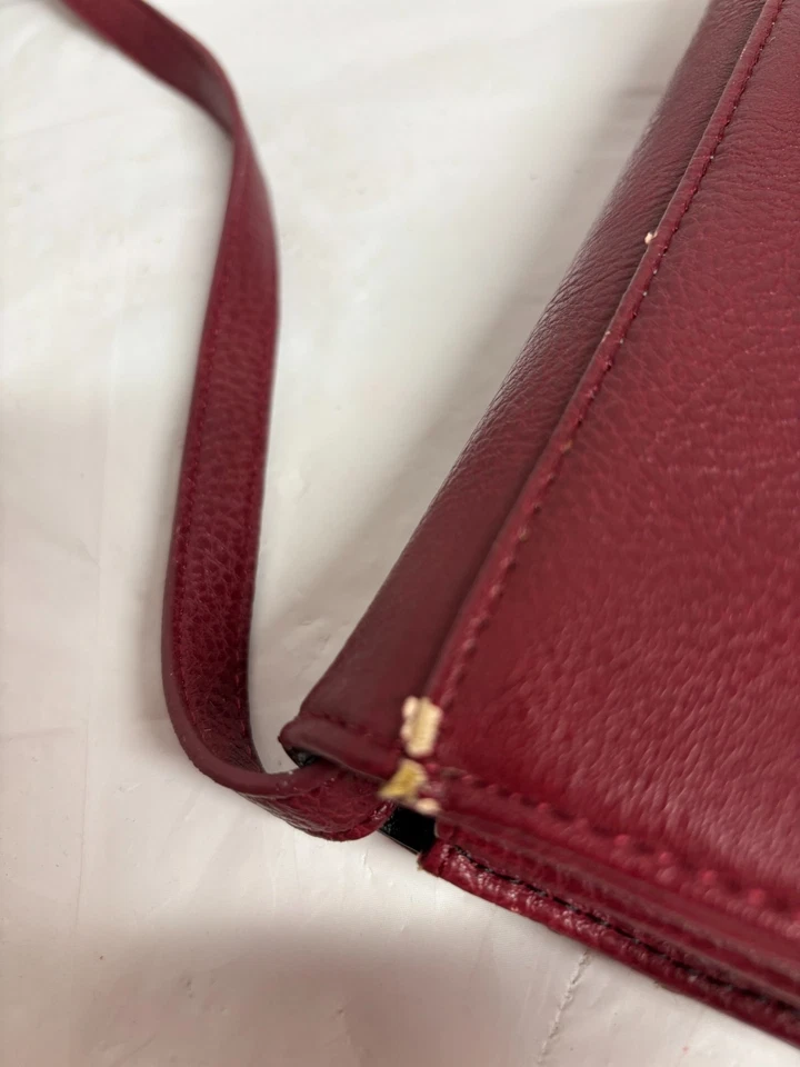 Bass Red Leather Purse Handbag Shoulder/Crossbody Multiple Compartments - Image 2 of 4