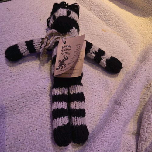 KENANA KNITTER CRITTER BY RURAL WOMEN OF KENYA 100% WOOL ETHNIC CULTURAL DOLL Q