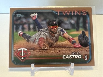 2024 Topps #285 Willi Castro - Minnesota Twins Gold # d 127/2024