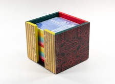 Zettelbox Floral - Collage, Papierschnitt und Holz, signiert