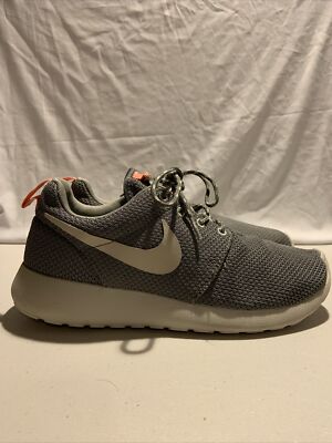 nike roshe run grey and pink