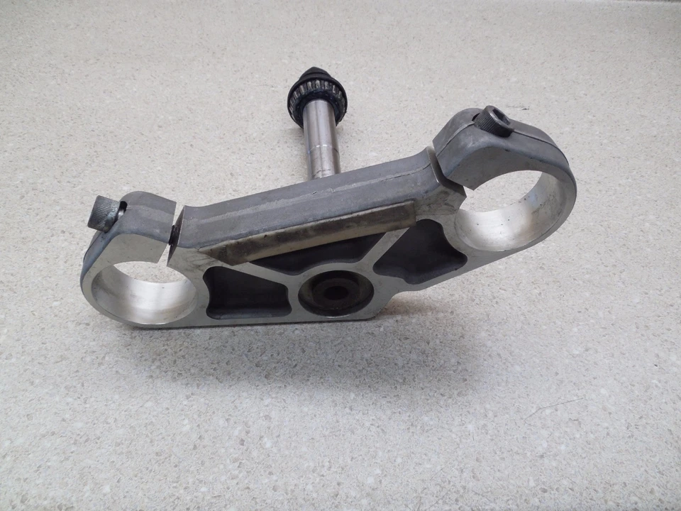 99-02 Buell Lightning X1 cabezal de vástago de dirección inferior triple árbol con rodamientos VIN4601 Foto 3 de 3