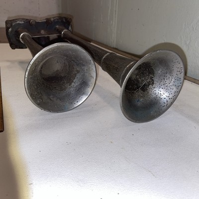 Vintage Truck Bendix Westinghouse BW Trumpet Air Horn T-212688 T