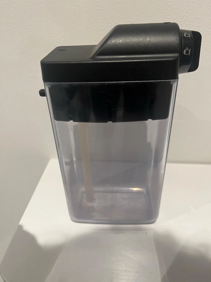 De'Longhi Milk Carafe DLSC013 Suitable for Magnifica S - Image 3 of 4