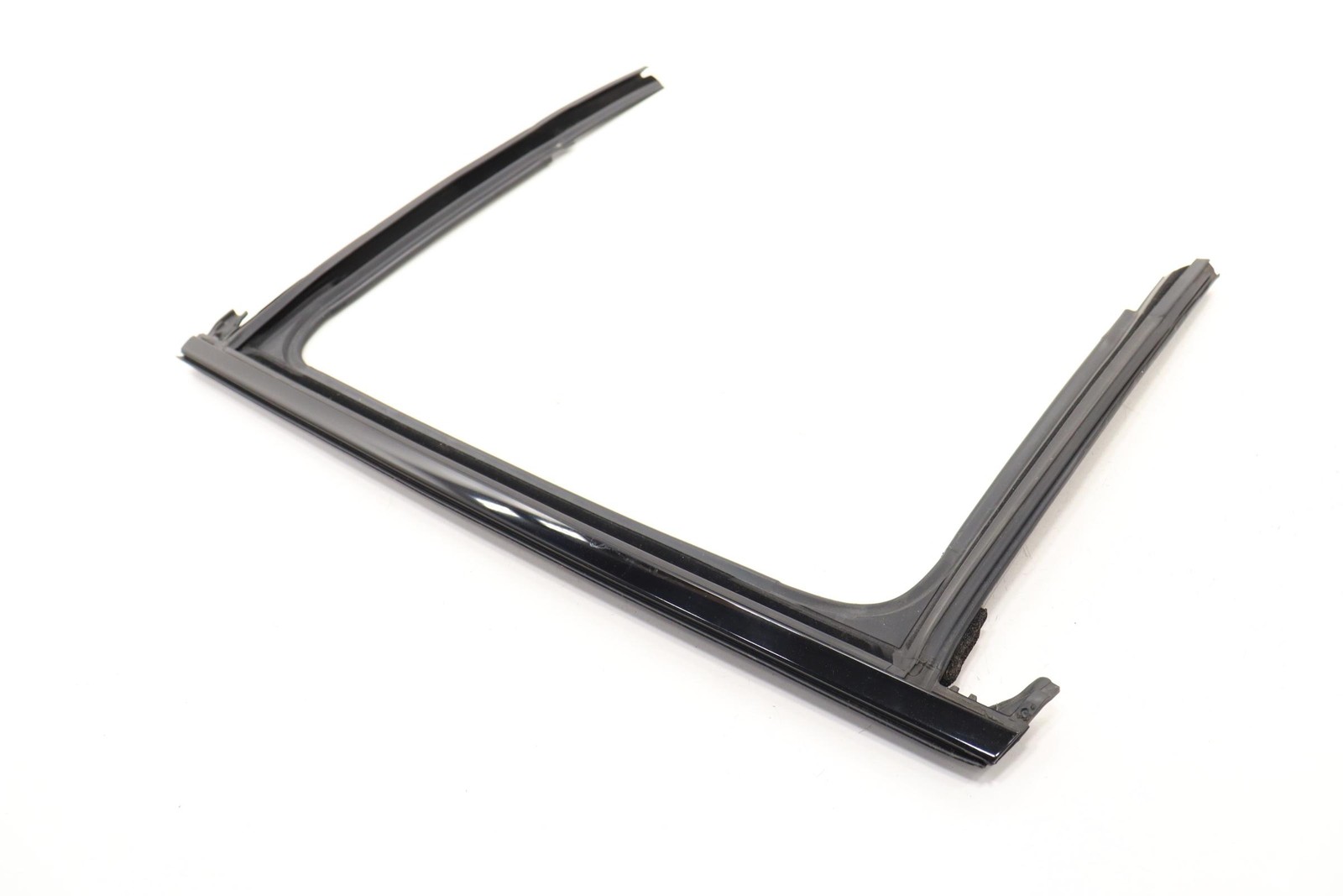 2017 - 2025 JEEP COMPASS REAR RIGHT SIDE DOOR WINDOW GLASS WEATHERSTRIP OEM