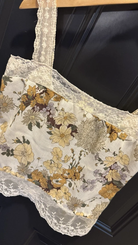 Vintage Patty Woodard California Floral Lace Strap Trim  Top S/M - Image 3 of 4