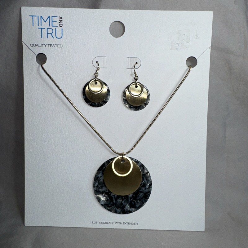 Time And Tru Gray Circle Drop 18.25” Necklace With Extender And Earring Set