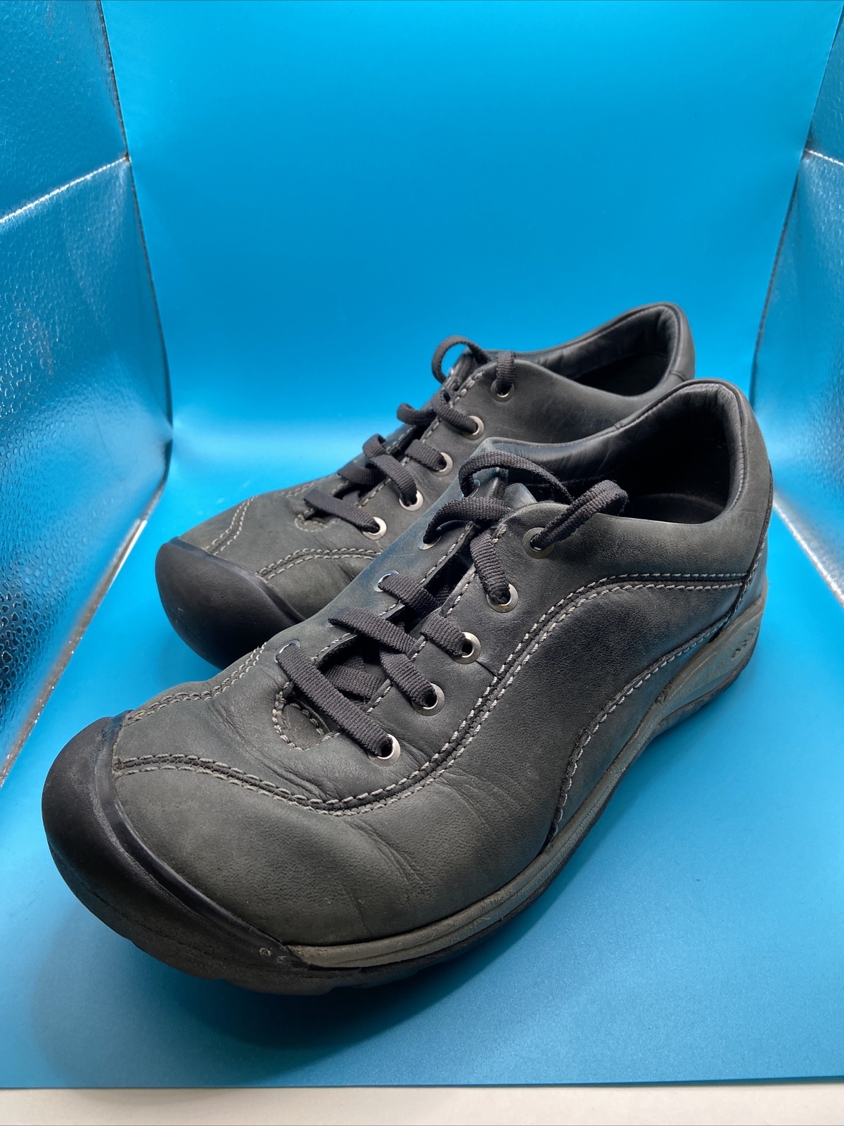 KEEN Scarpe da ginnastica casual comode da passeggio comode da donna nere Presidio taglia 6 5